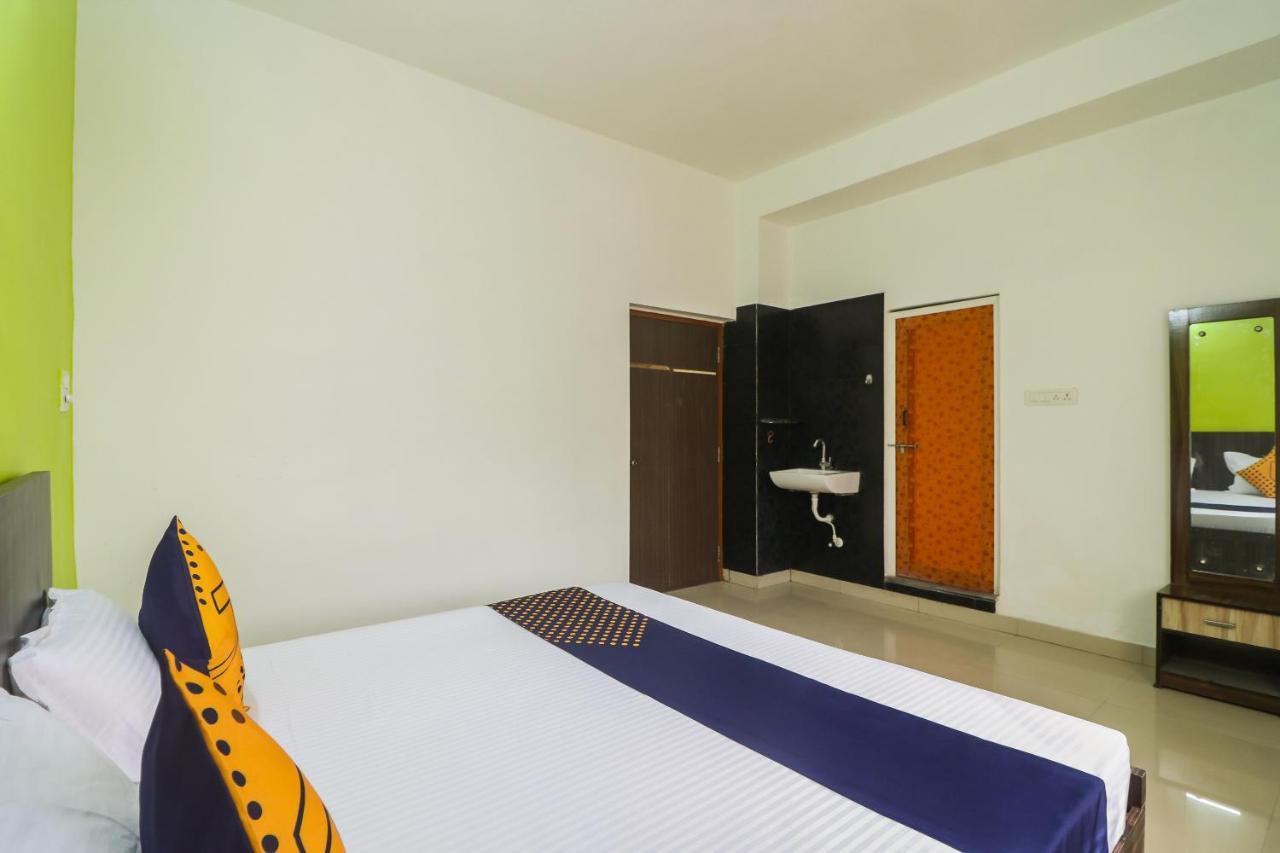 Spot On 65446 Hotel Kingston Rāipur Buitenkant foto